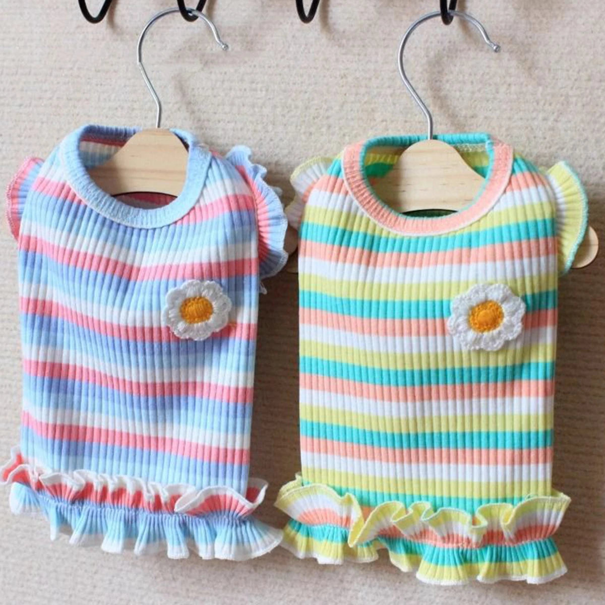 Rainbow Flower Summer Pet Dress Vest (Small Dogs & Cats) 🌈🌼