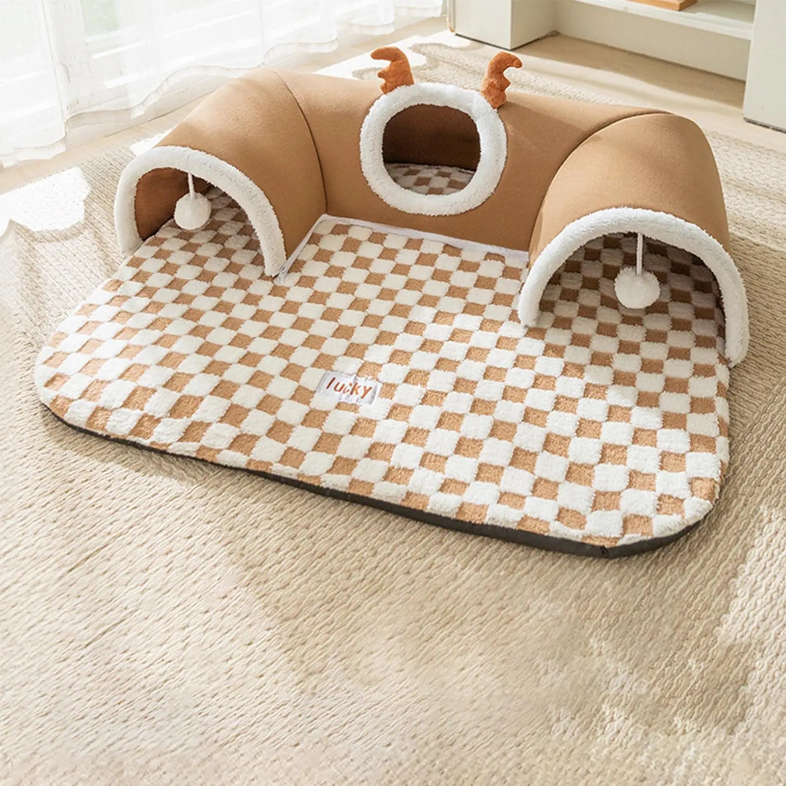 Cozy Cat Tunnel Bed (Corner-Fit) – Warm U-Shaped Hideout w/ Peek Holes & Hanging Balls, Removable Reversible Mat