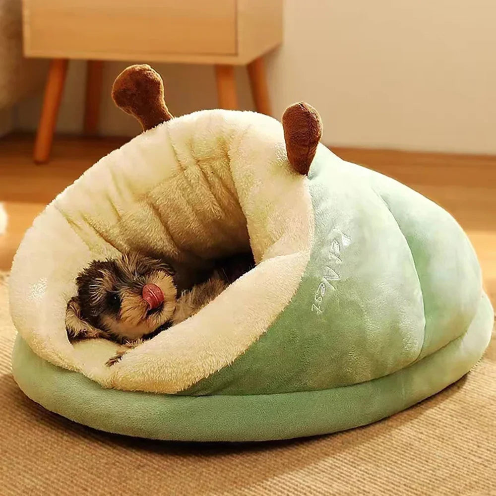 Cozy Slipper Cave Pet Bed (Warm Coral Fleece Hideaway for Cats & Small Dogs) 🥿🧸