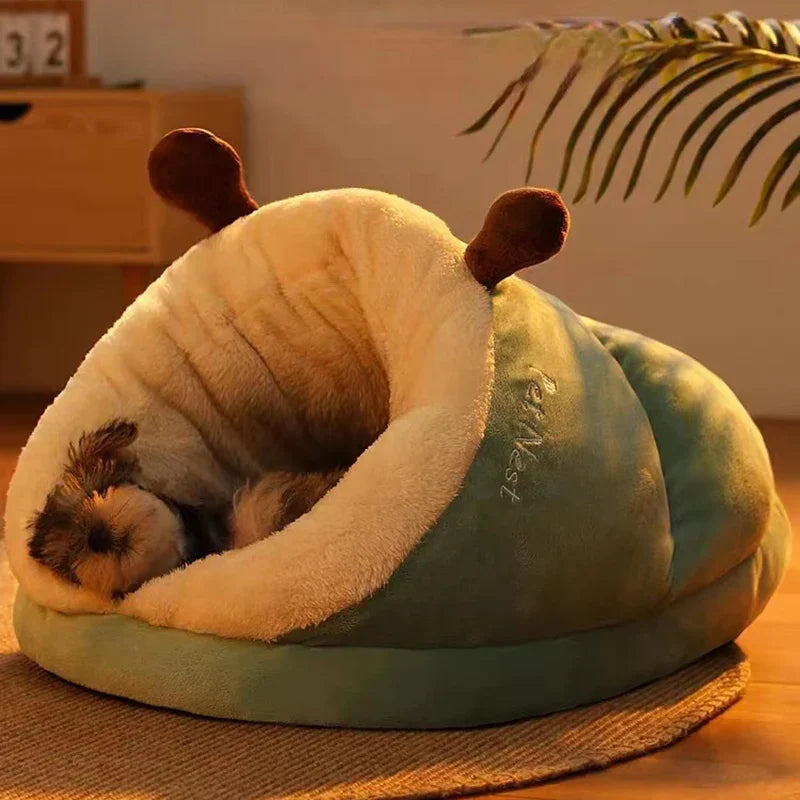 Cozy Slipper Cave Pet Bed (Warm Coral Fleece Hideaway for Cats & Small Dogs) 🥿🧸
