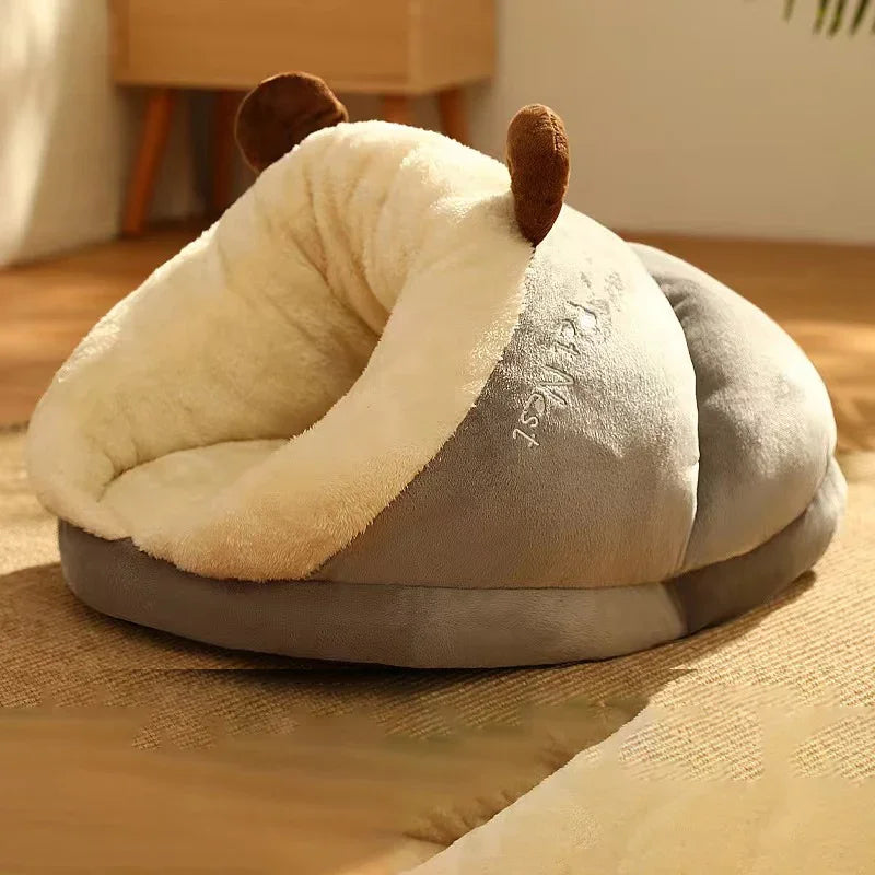 Cozy Slipper Cave Pet Bed (Warm Coral Fleece Hideaway for Cats & Small Dogs) 🥿🧸