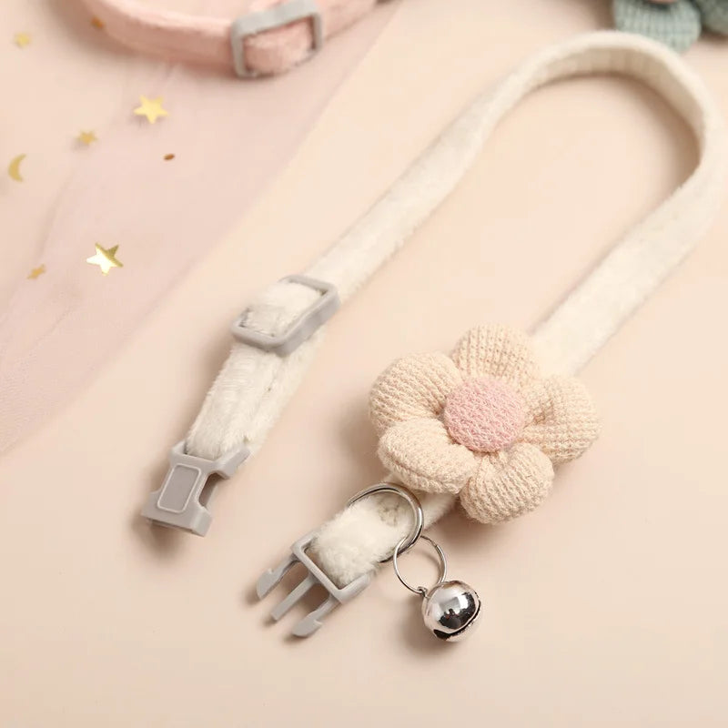 Necklace for Paws: Cozy Flower Bell Cat Collar