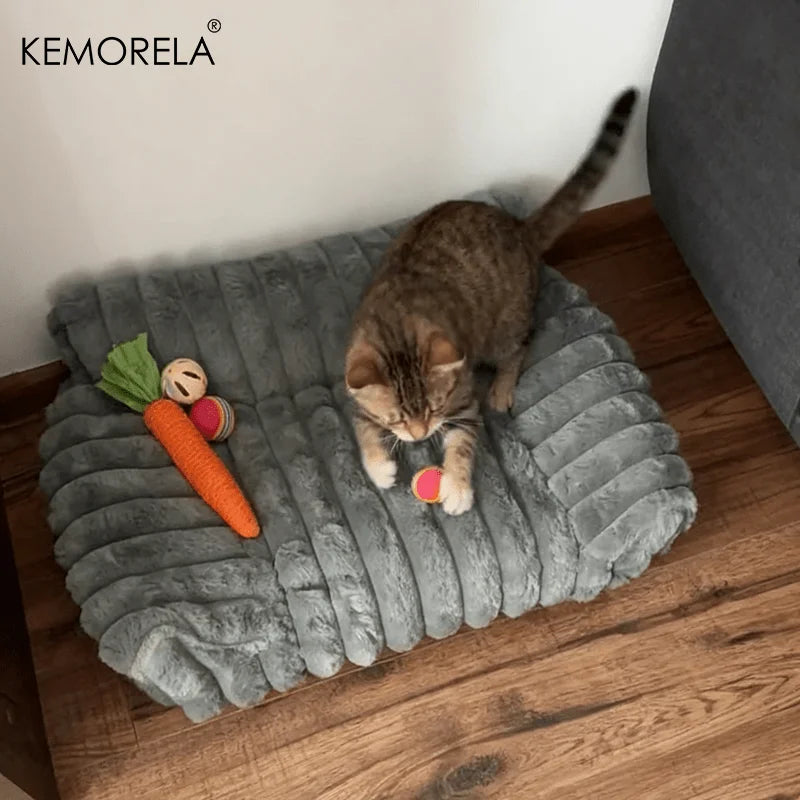 EMORELA Striped Cat Sofa Bed – Breathable Cozy Lounger for Indoor Cats, Soft Raised-Sides Pet Bed for All Seasons (Small–Medium Cats)